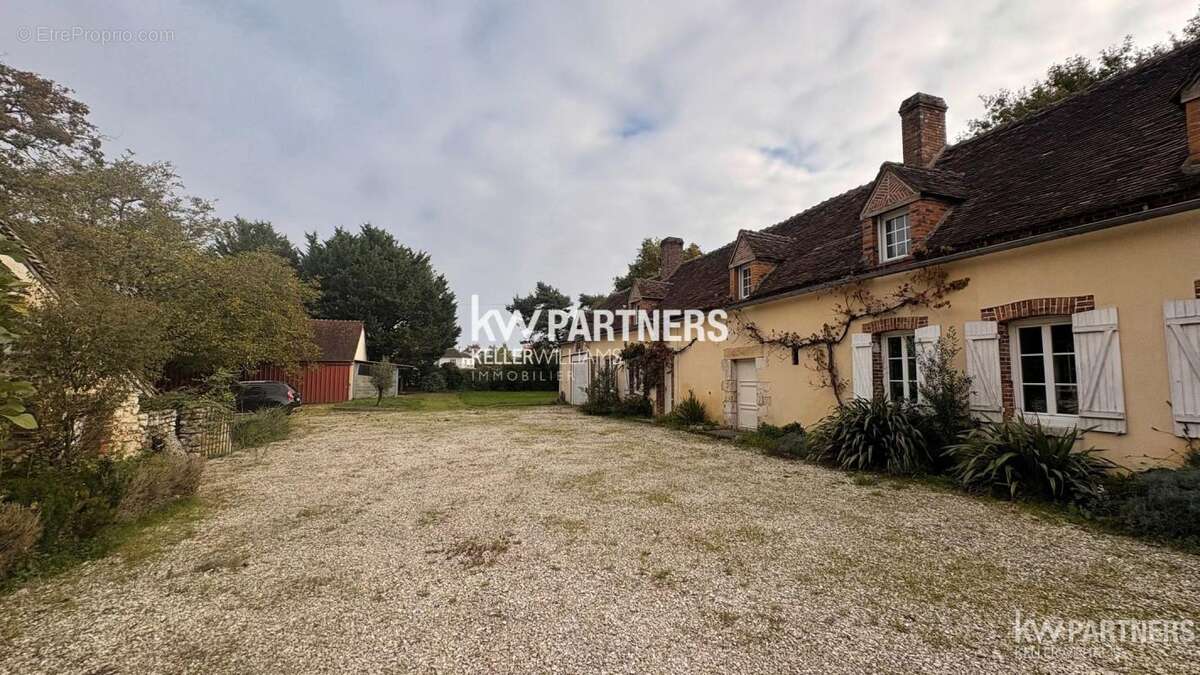 Maison à AMILLY