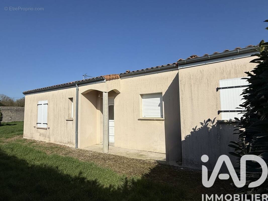 Photo 1 - Maison à FORS