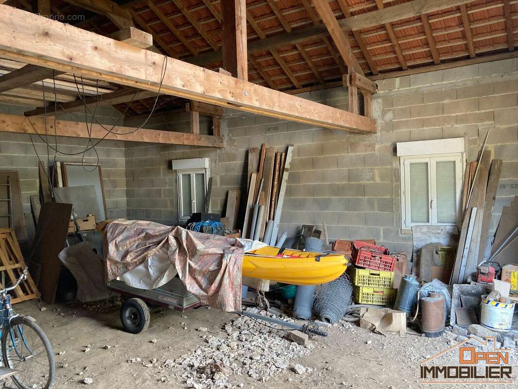 Appartement à CAZOULES