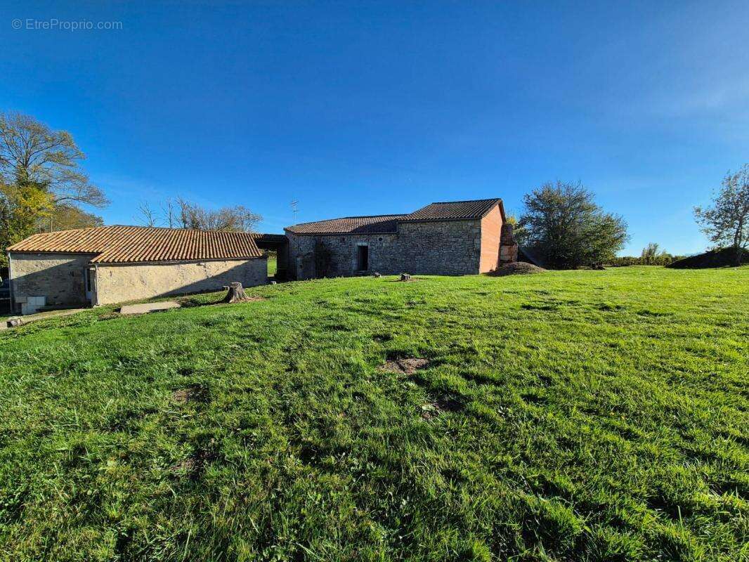 Maison à CAUMONT