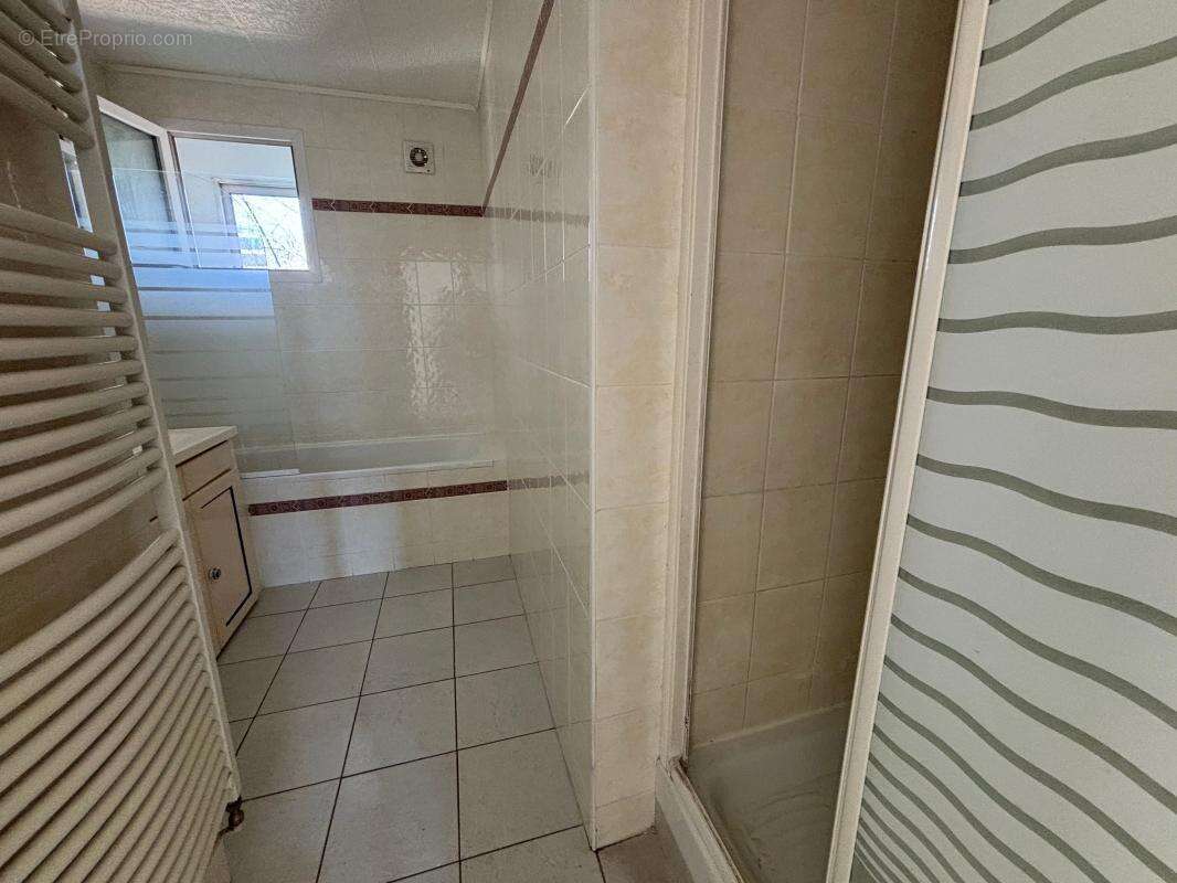 Appartement à BILLERE