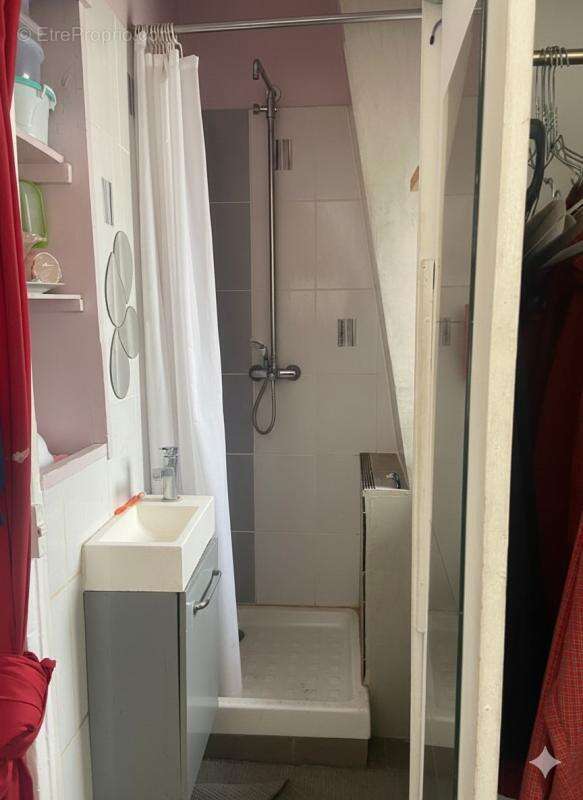 Appartement à PARIS-11E