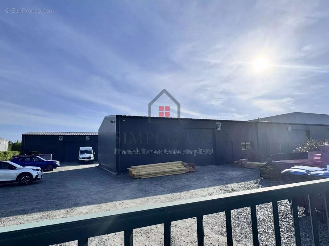 Commerce à SAINT-MEDARD-D'AUNIS