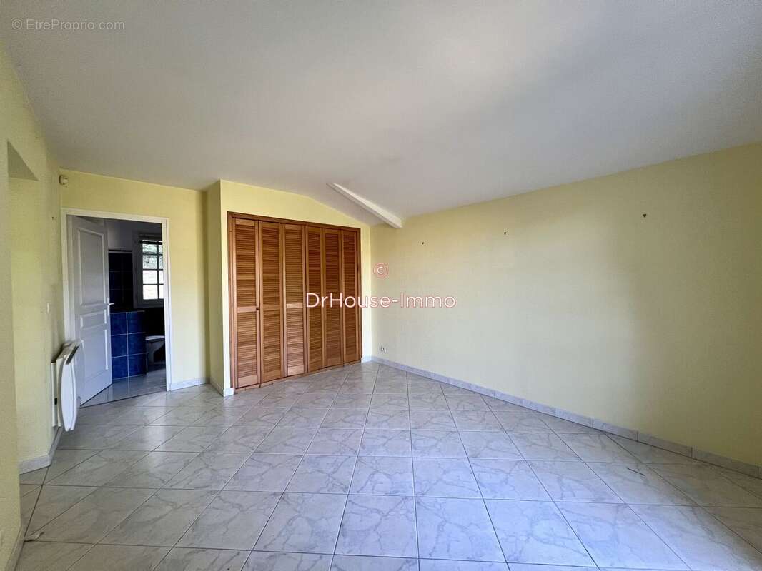 Maison 193 m² à Loches  - photo 6