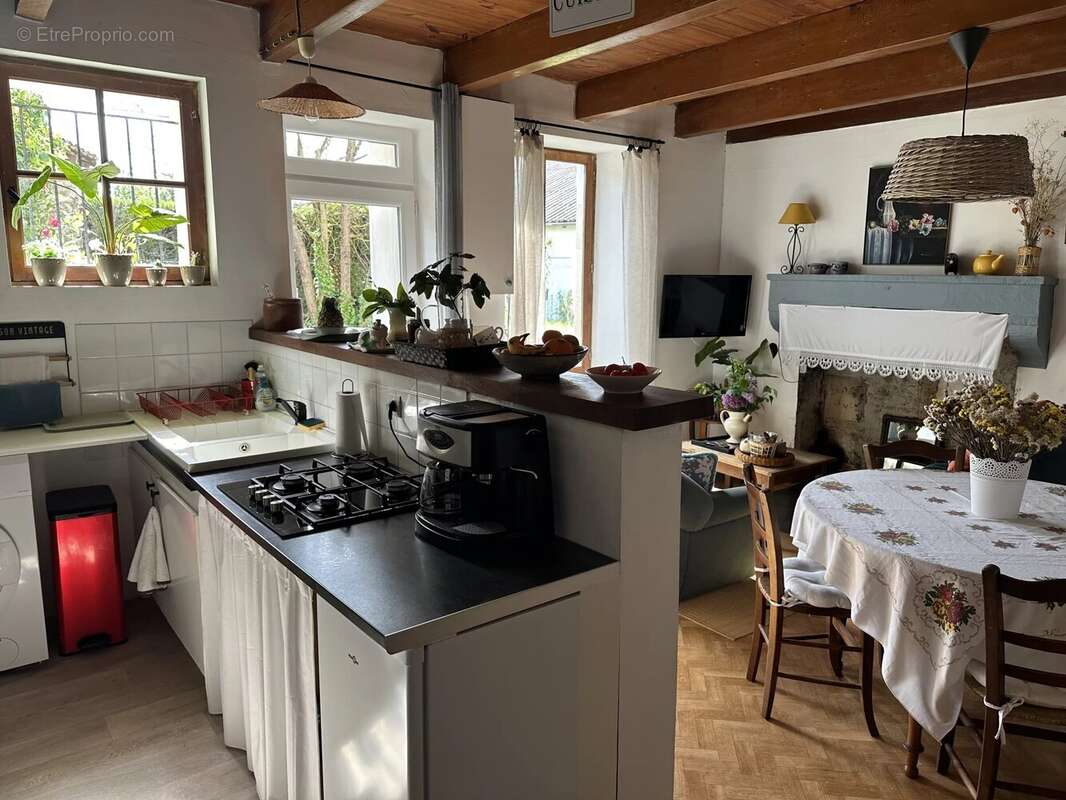 Maison à SOMMIERES-DU-CLAIN