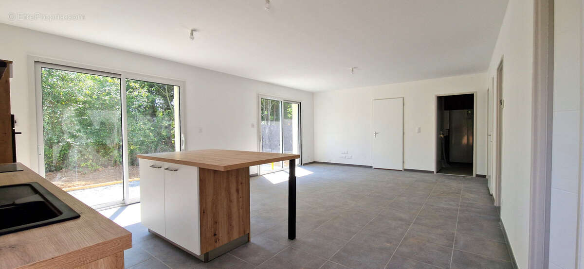 Maison à GRANDCAMP-MAISY