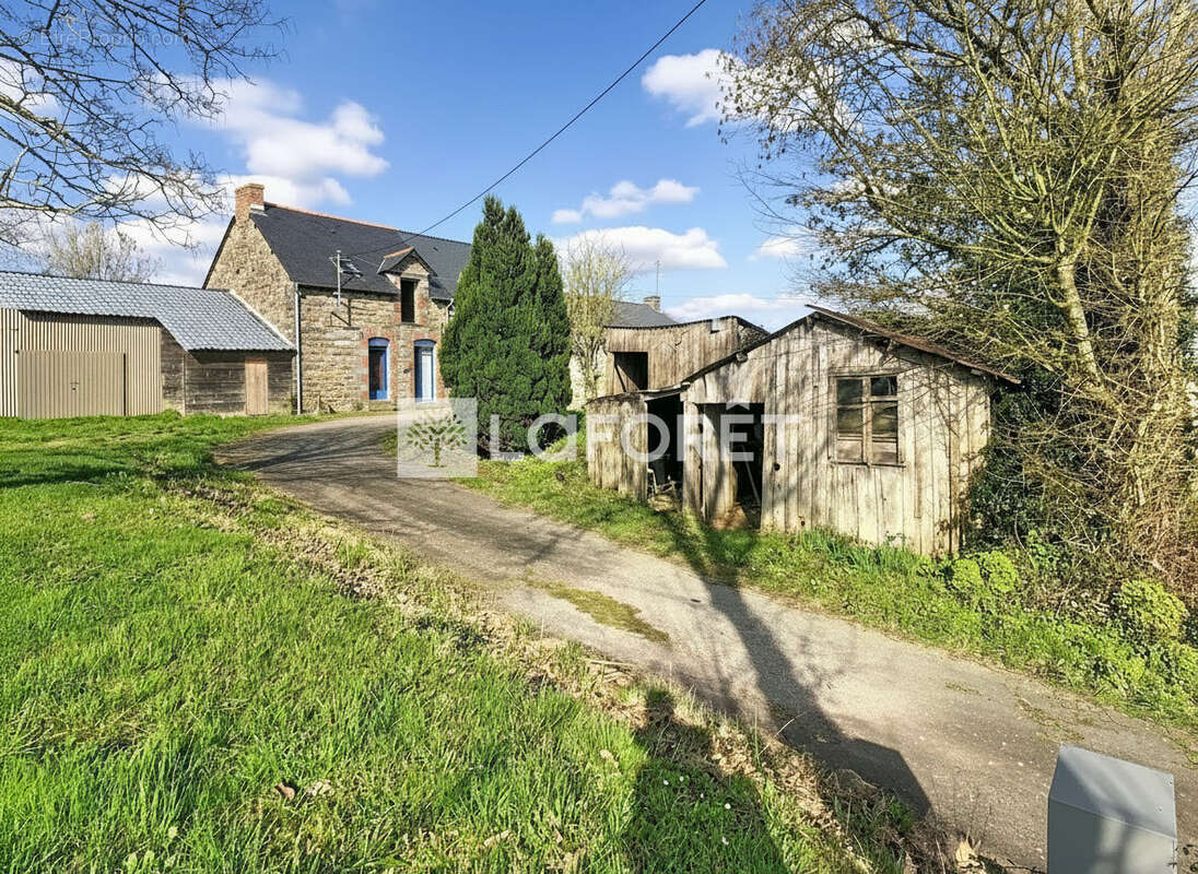 Maison Quelneuc  avec grenier garage atelier dépendances - photo 13