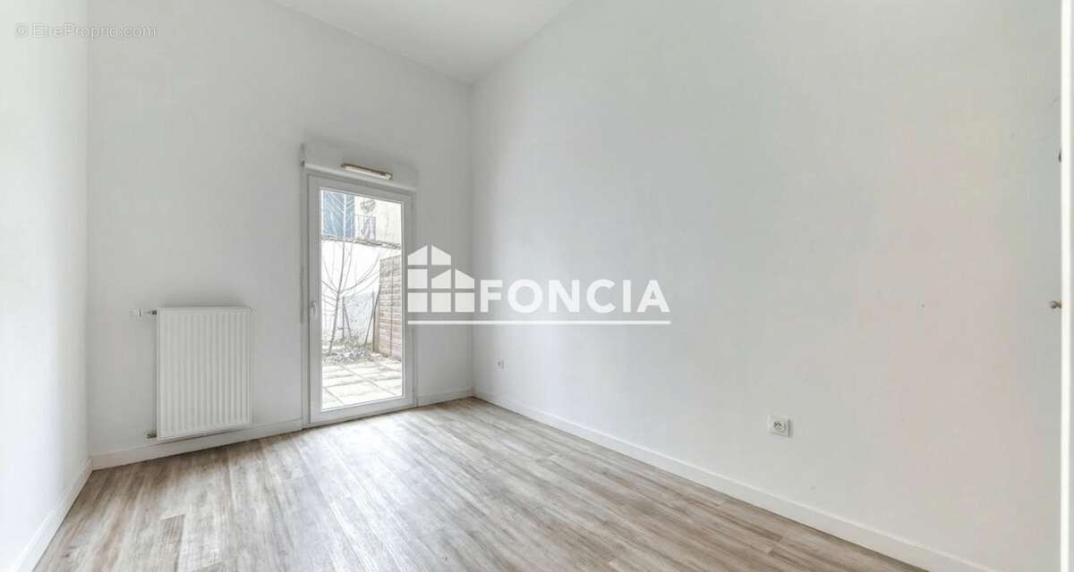 Appartement à SAINT-FONS