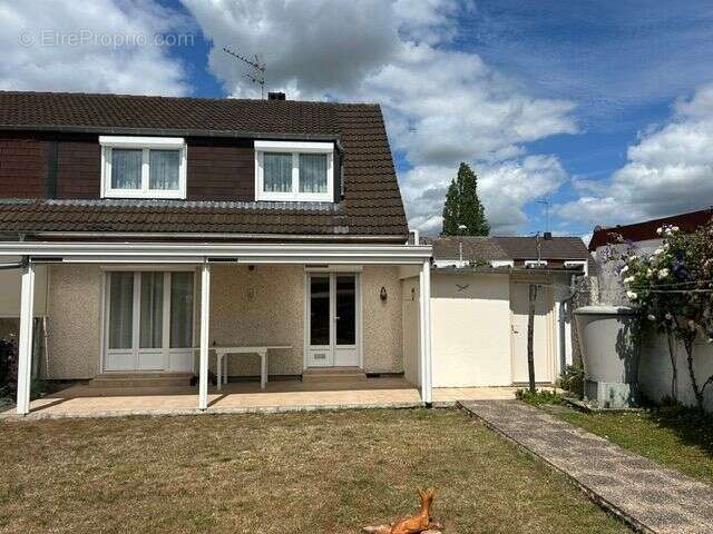 Maison à COSNE-COURS-SUR-LOIRE