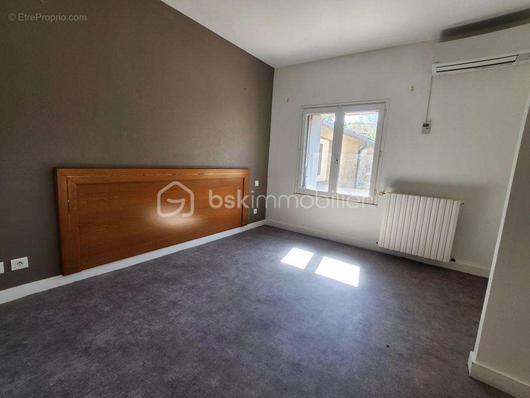 Appartement à CHENAY