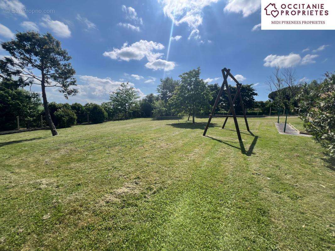 Maison à LEZAT-SUR-LEZE