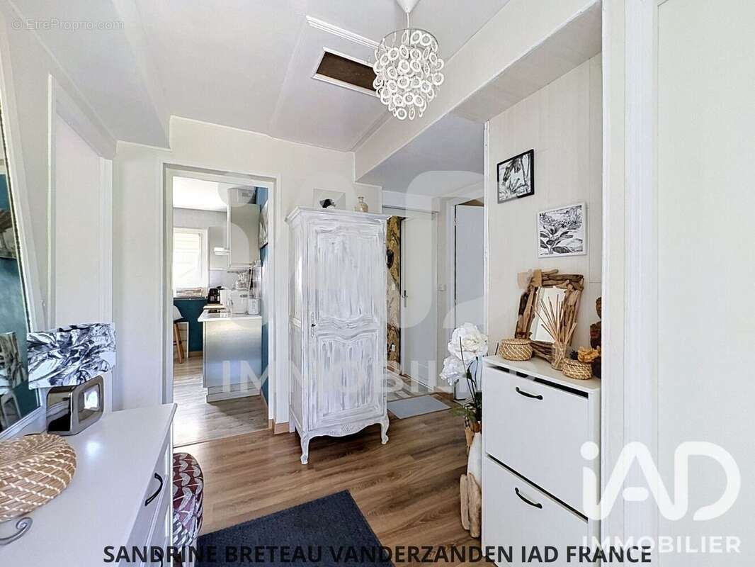 Maison 121 m² à Chambon-La-Foret  - photo 7