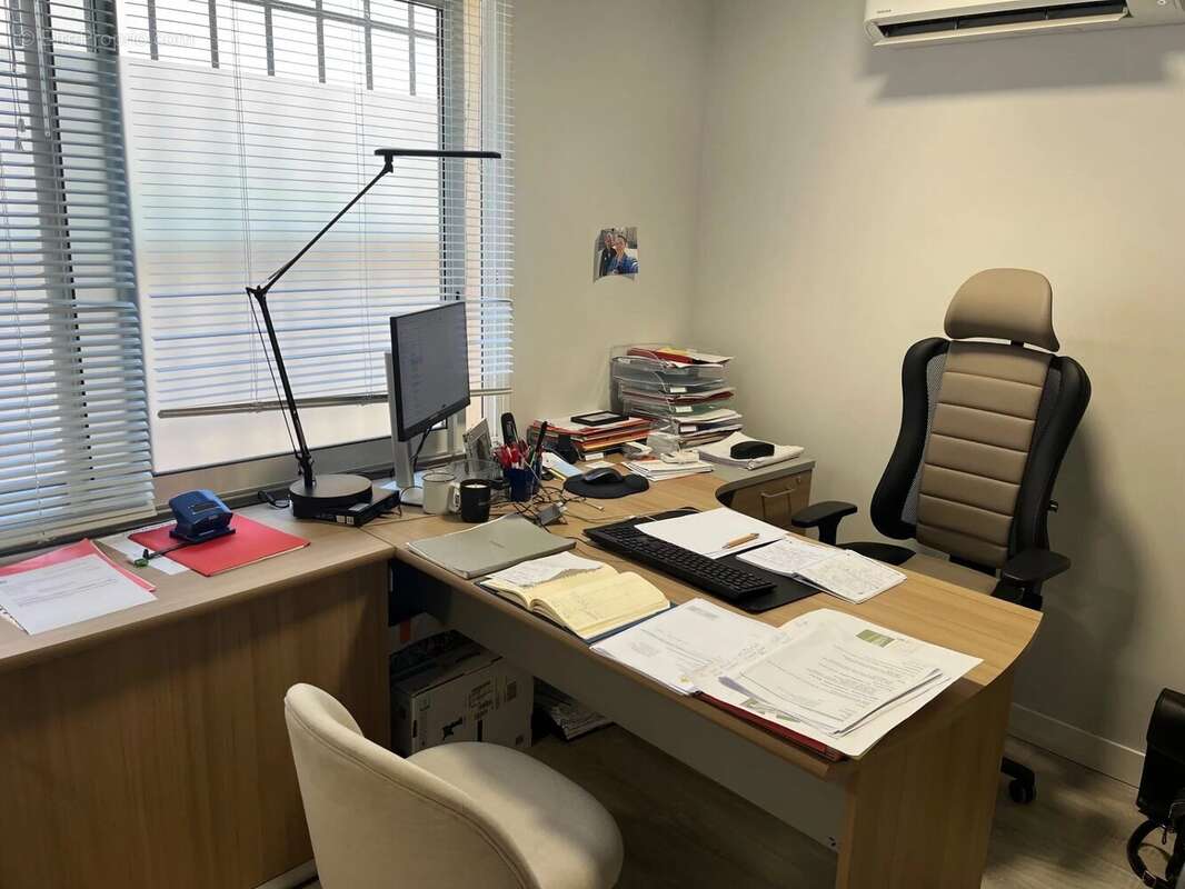 Commerce à VILLELAURE