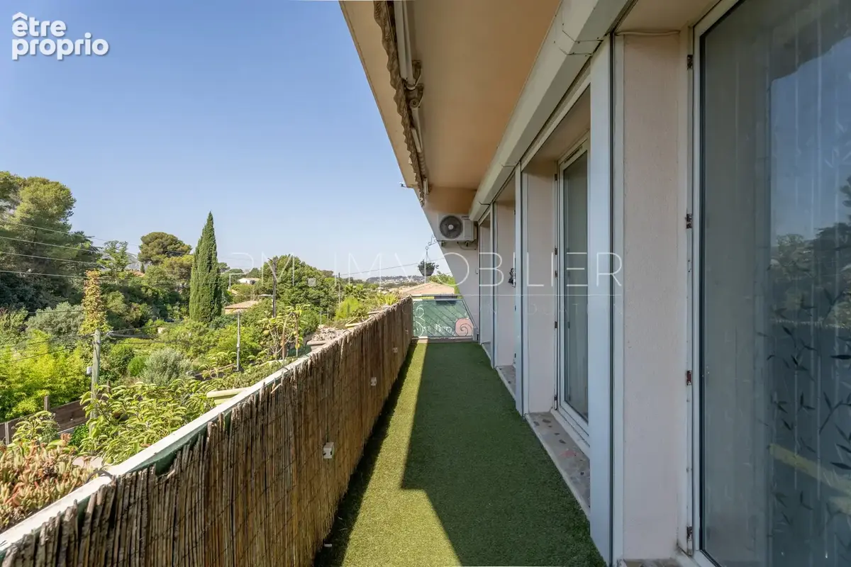 Appartement 4 pièces 77 m² à vendre à Marseille-11e (13011) - photo 2