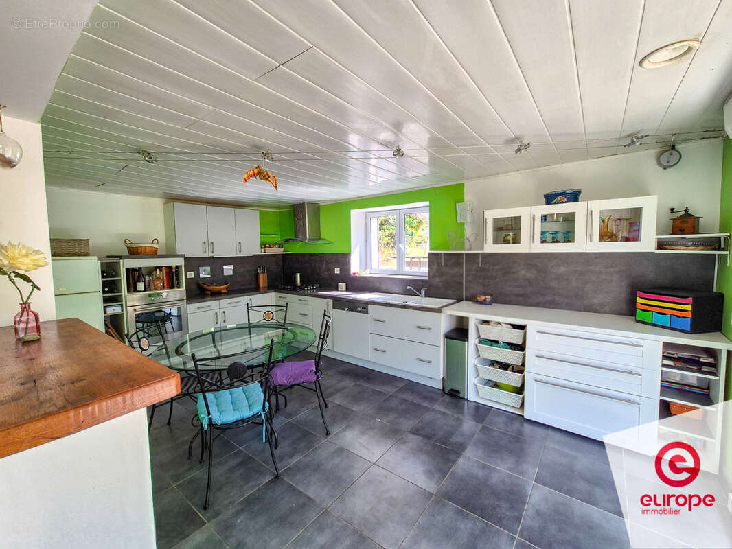 Maison 4 pièces de 105m2 avec jardin et dépendances au porte du Morvan - photo 3