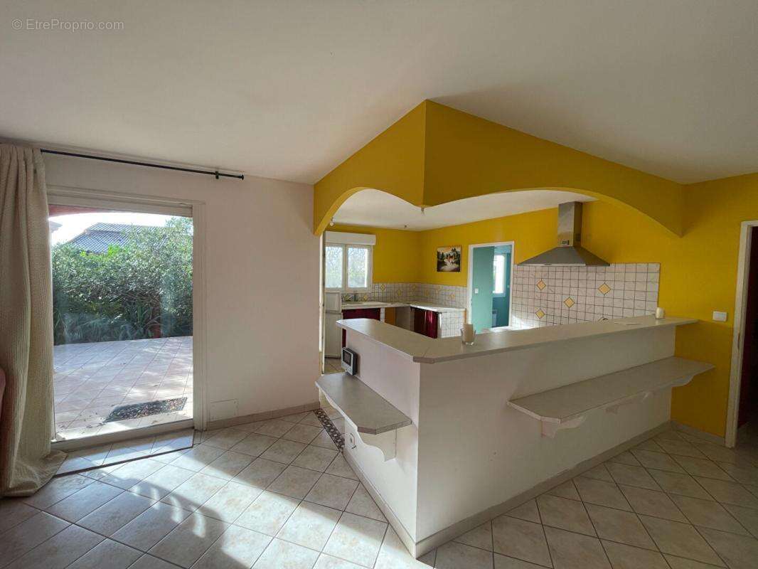 Maison à SAINT-CHRISTOL-LES-ALES