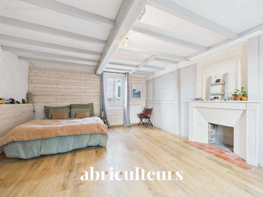 Maison avec jardin plein sud sans vis-à-vis en vente à Cognac (16100) - photo 9