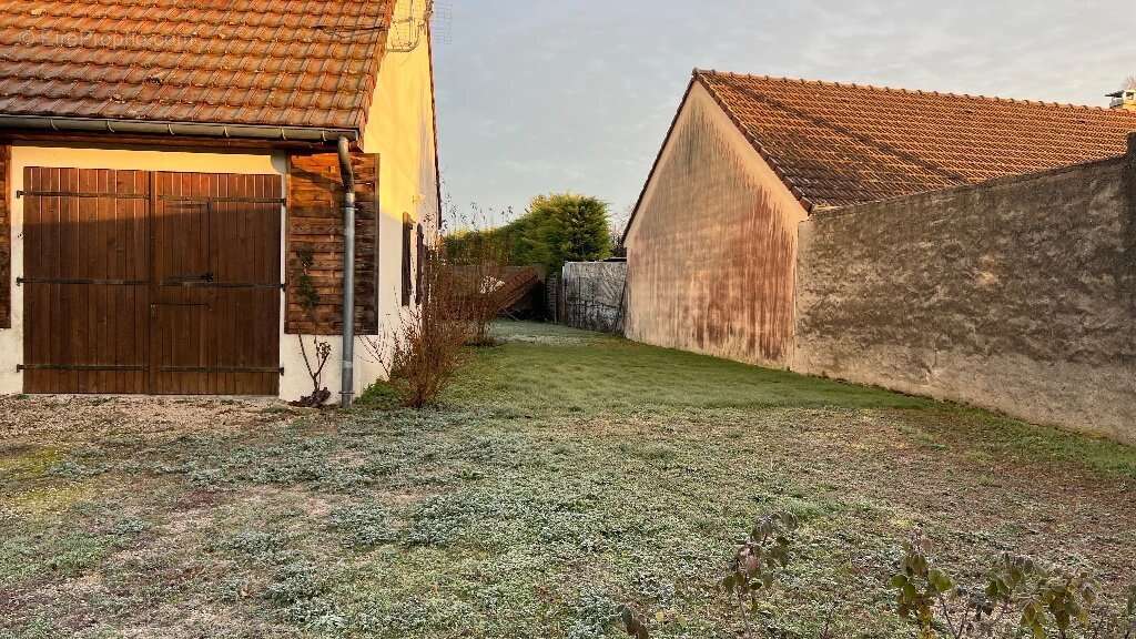 Maison à LADOIX-SERRIGNY