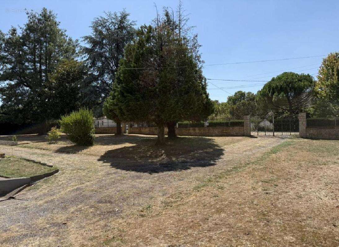 Maison 6 pièces 170 m² à vendre à Verteuil-Sur-Charente (16510) - photo 3