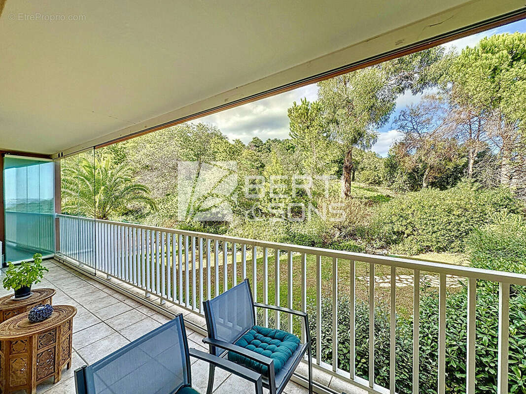 Appartement à MANDELIEU-LA-NAPOULE