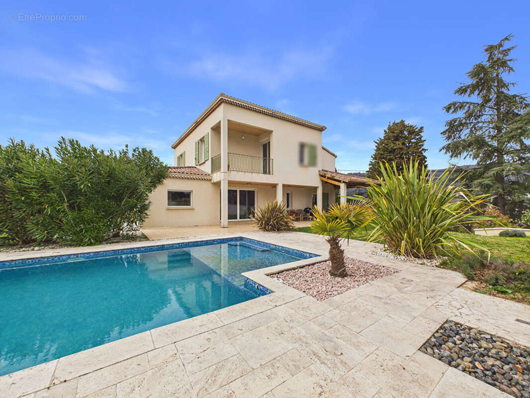 Maison à TOURNON-SUR-RHONE