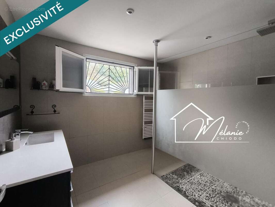 Photo 8 - Maison à SAINT-REMY-SUR-DUROLLE