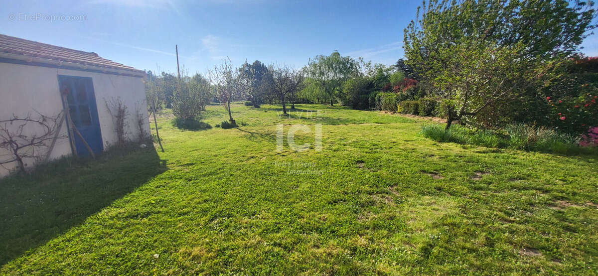 Maison à SAINTE-LUCE-SUR-LOIRE