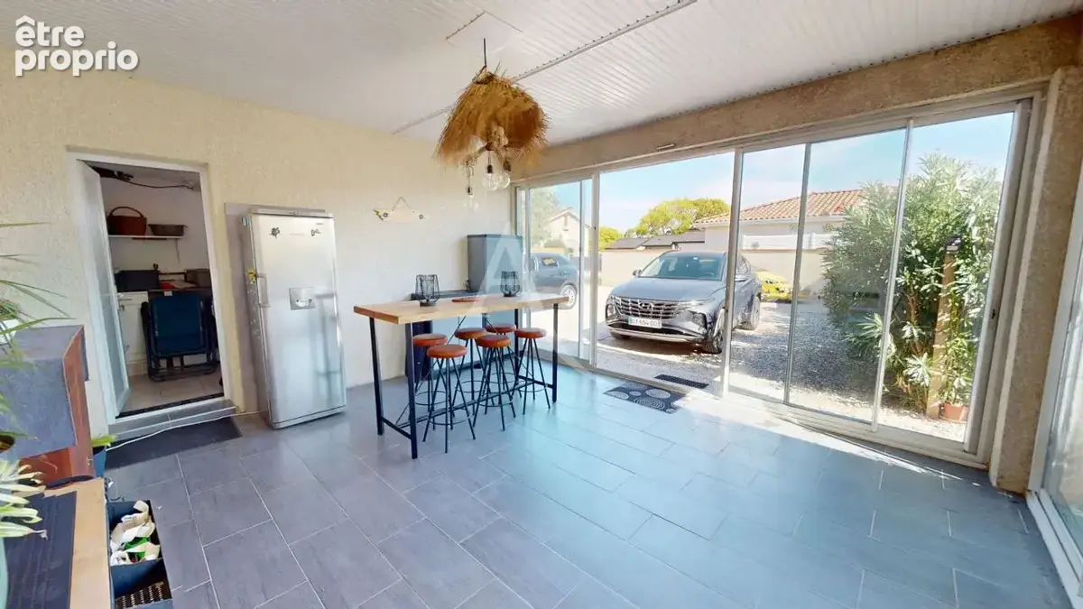 Maison 5 pièces de plain-pied avec piscine et dépendance - photo 13