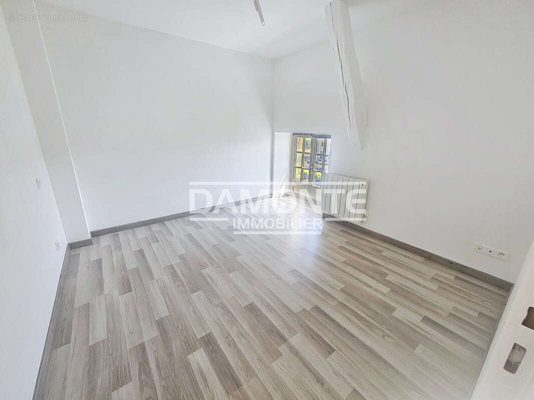 Coup de cœur assuré ! Appartement de caractère entièrement rénové   86,70 m2 - photo 5