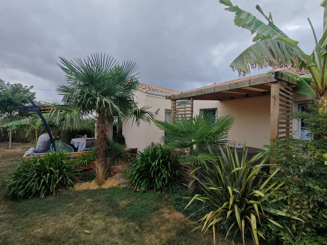 Maison à SAINT-JULIEN-DE-CONCELLES