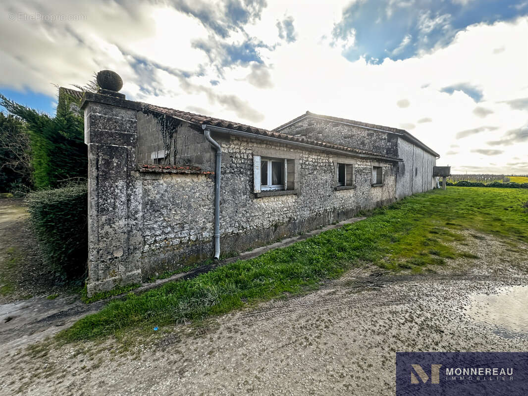 Maison à SAINT-BONNET