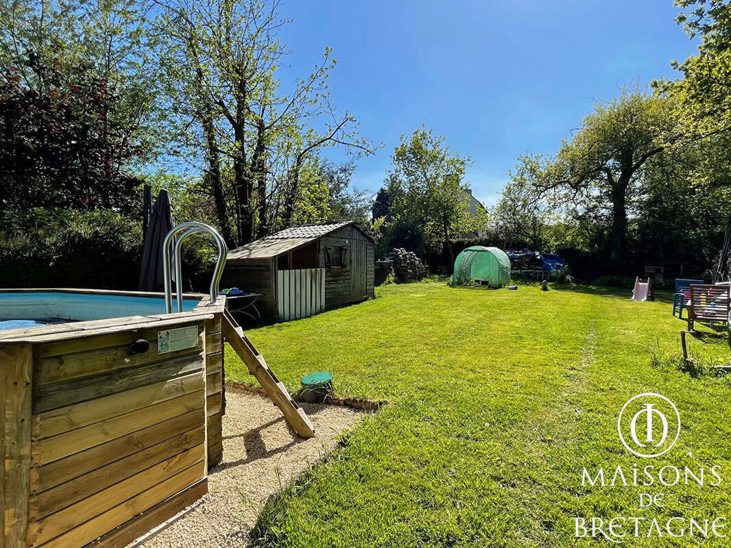 Longère en pierres avec piscine à St Thurien - photo 11