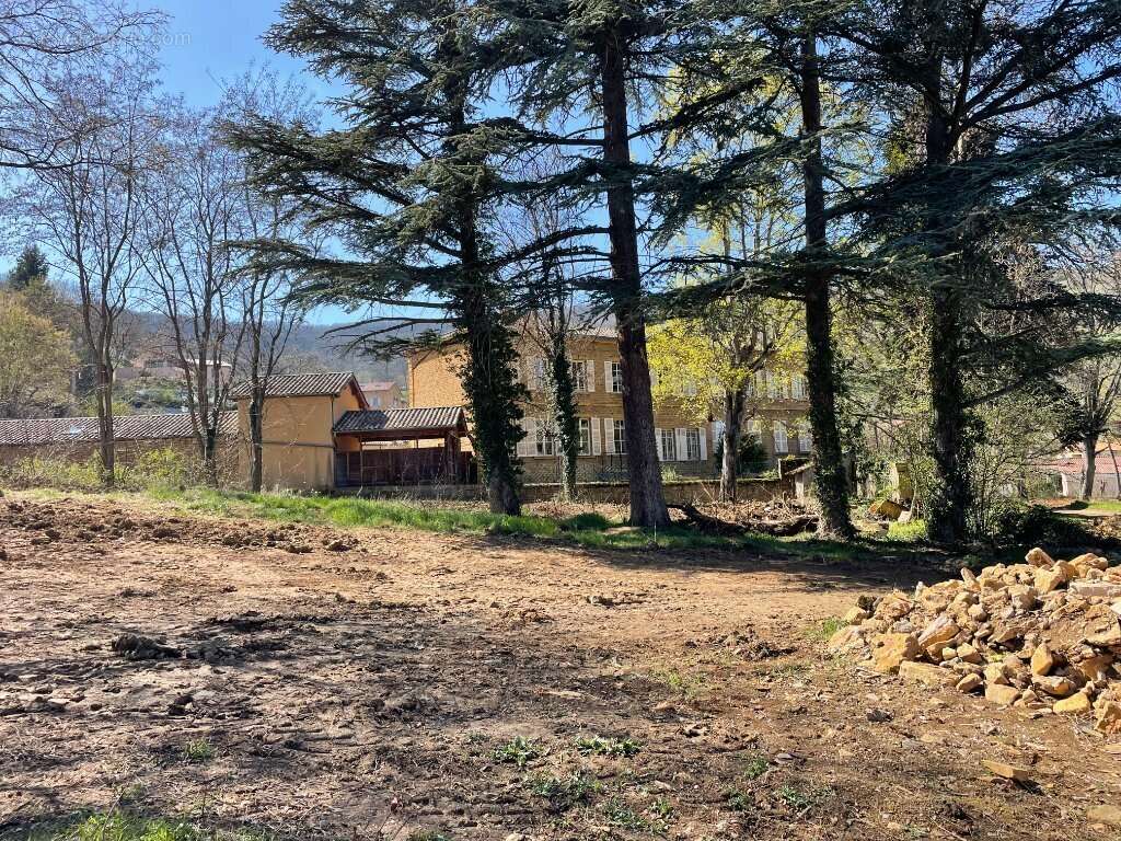 Terrain à VILLE-SUR-JARNIOUX