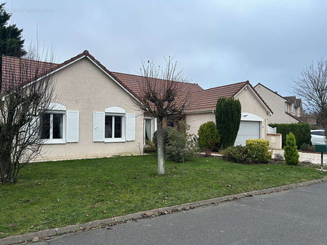 Maison à CLAYE-SOUILLY