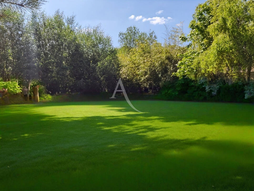 Terrain à OLLAINVILLE