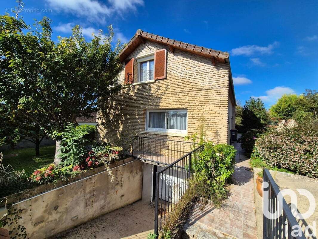 Photo 3 - Maison à MONTEREAU-FAULT-YONNE