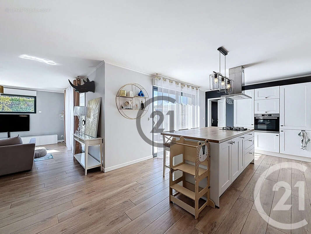 Maison 126 m² à Saint-Pouange  - photo 3