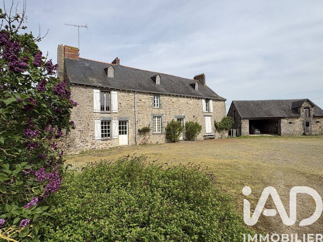 Photo 1 - Maison à MARTIGNE-FERCHAUD