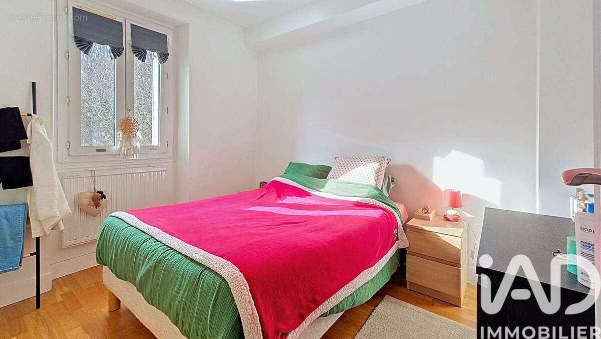 Photo 4 - Appartement à COURBEVOIE