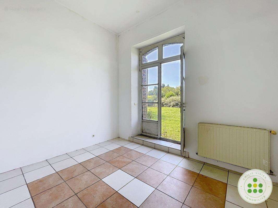 Maison à SAINT-ELIPH