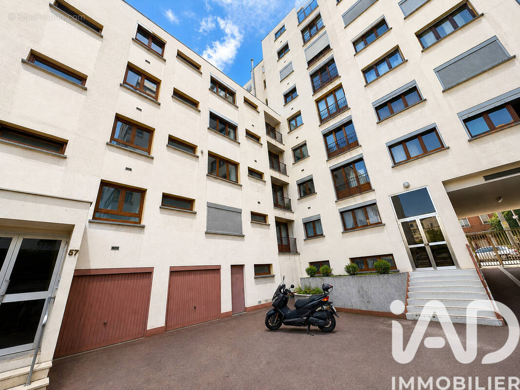 Photo 1 - Appartement à LE KREMLIN-BICETRE