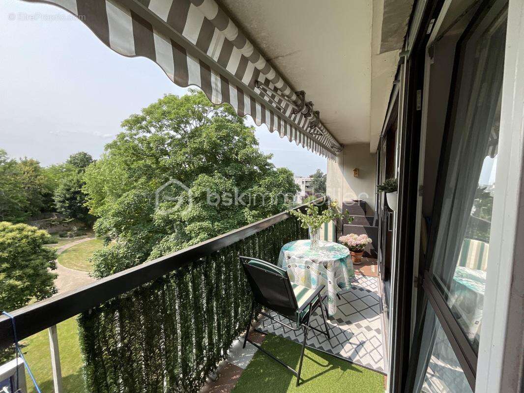 Appartement à TORCY