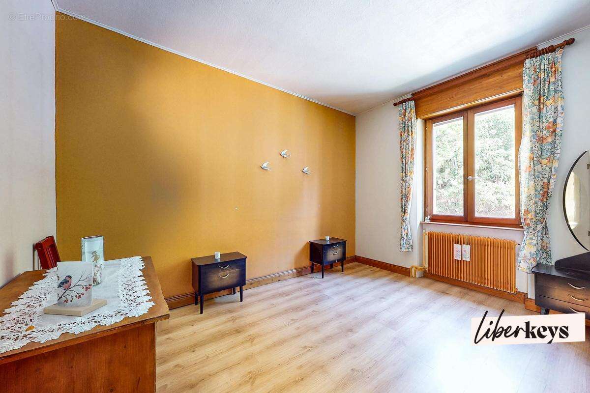 Ensemble immobilier – 187 m² – 2 logements – jardin – hangar – potentiel d'évolution - photo 5