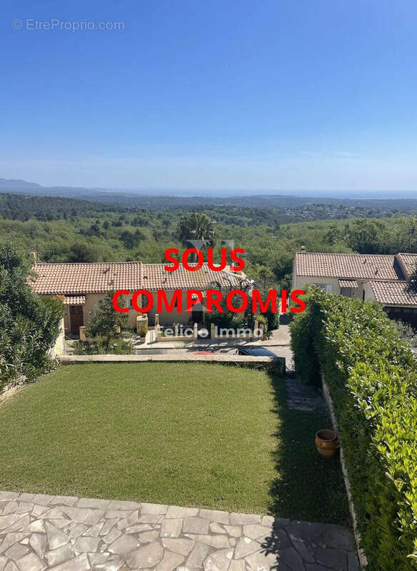 Maison à CHATEAUNEUF-GRASSE
