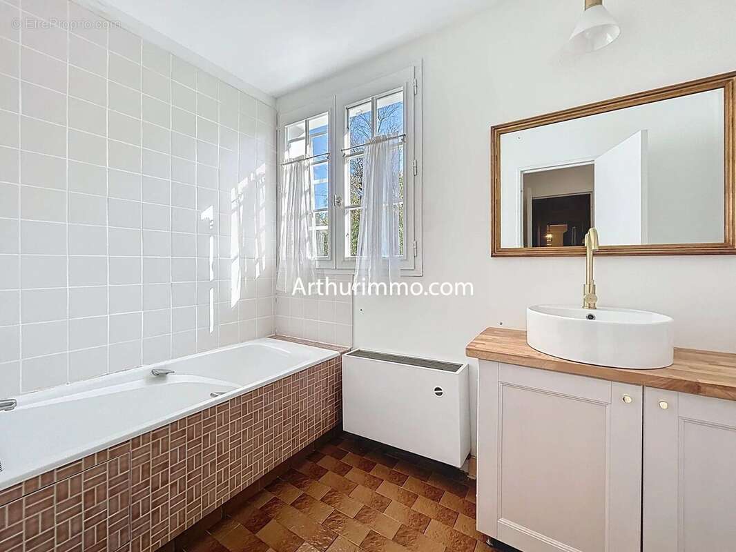 Maison à VILLECRESNES