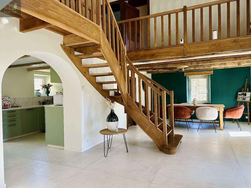 Maison à SAINTE-RADEGONDE