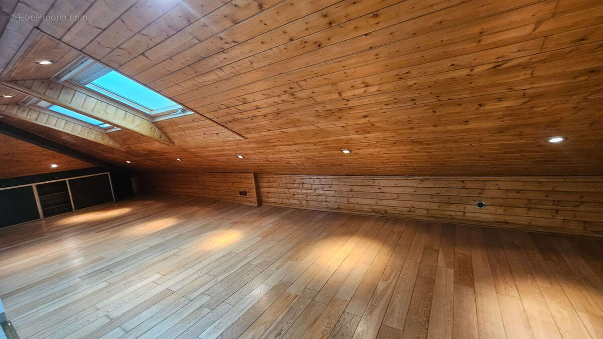 Appartement à DOUVAINE