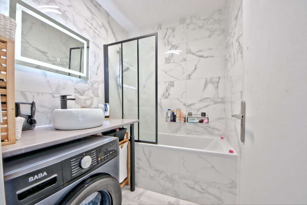 Appartement à FONTENAY-LE-FLEURY