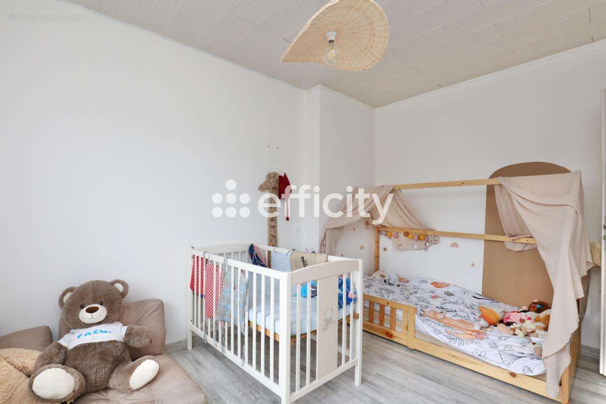 Maison 85 m² à Douchy-Les-Mines  - photo 5