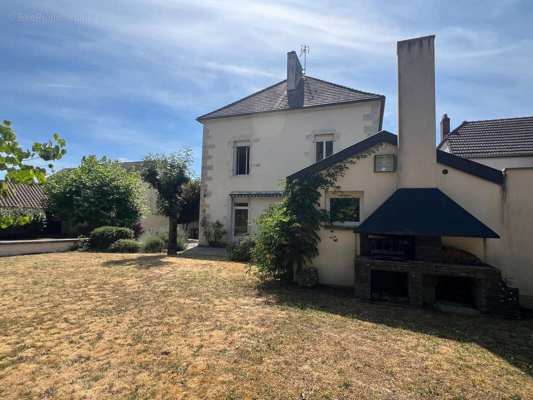 Maison / Propriété avec parc - Arc sur Tille - photo 3